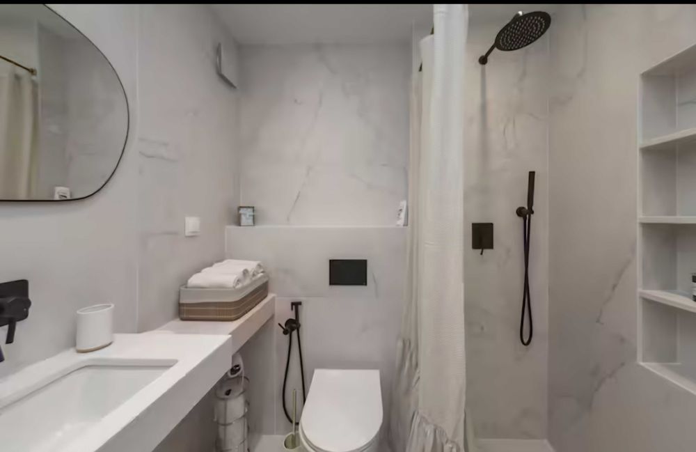 Семеен апартамент с две спални в кв. Лозенец до НДК и Метростанция