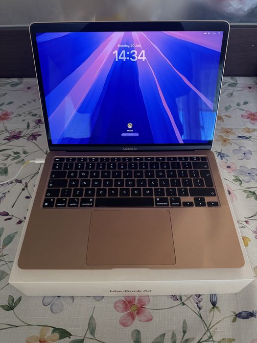 Аpple MacBook Air M1 (2020) – 8GB RAM / 256GB SSD / Петфектен