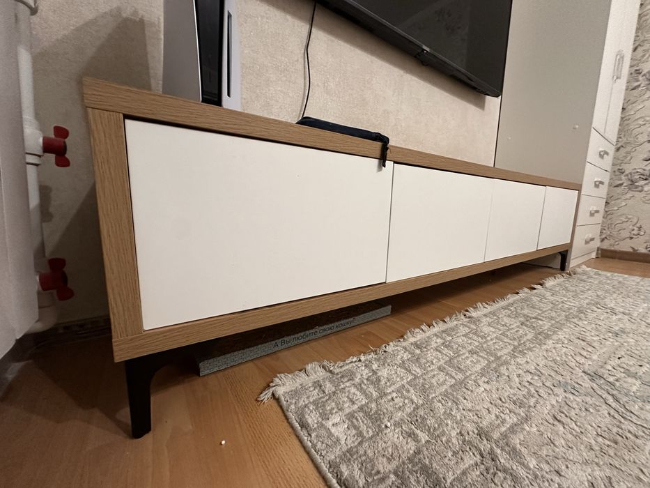 Продам тумбу под ТВ