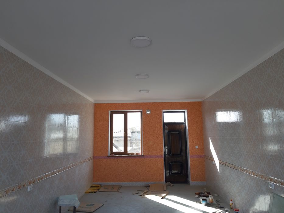 Продается новый коттедж в КАГАНЕ с помещением под магазин или аптеку