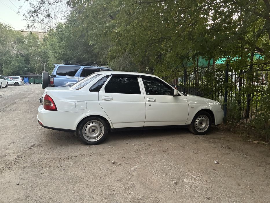 Продам приору 2,обмен не интересует.