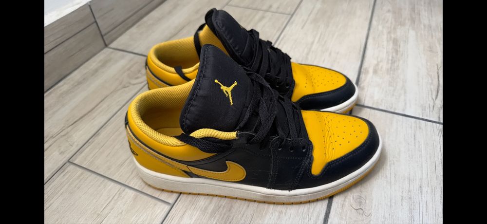 Jordan 1 Low galbeni