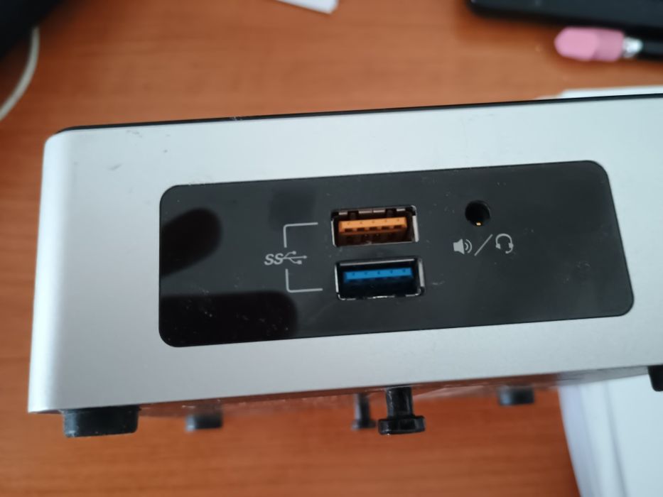 Nuc PC model NUC5CPYH