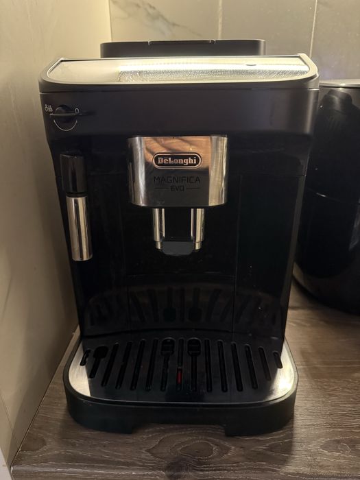 Espressor DeLonghi Magnifica Evo