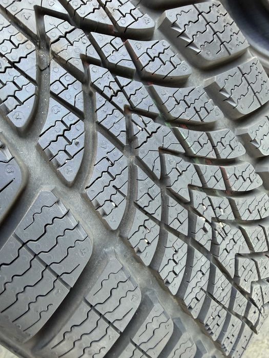 Anvelopa iarna 205/45 R17 NOU - Dunlop  Sp Winter Sport 4D DSST RSC Ru