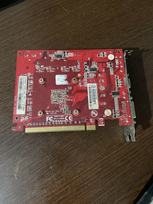 Vând rapid Placă Video NVIDIA GeForce 9500 GT 1GB