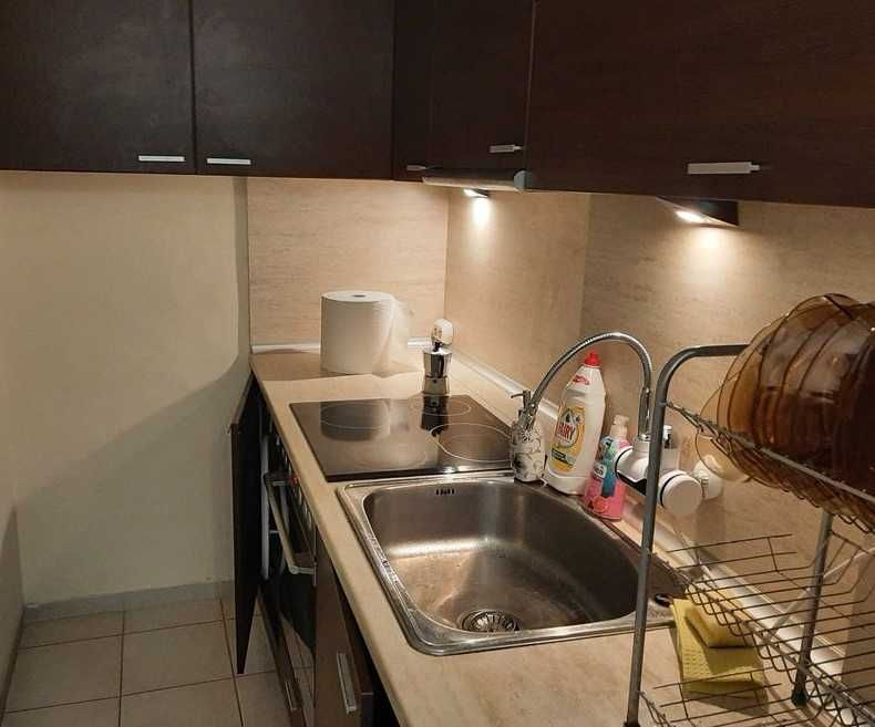 Дава се под наем Тристаен апартамент в Пловдив, Център - 90 кв.м за 443.7 € - Снимка #2