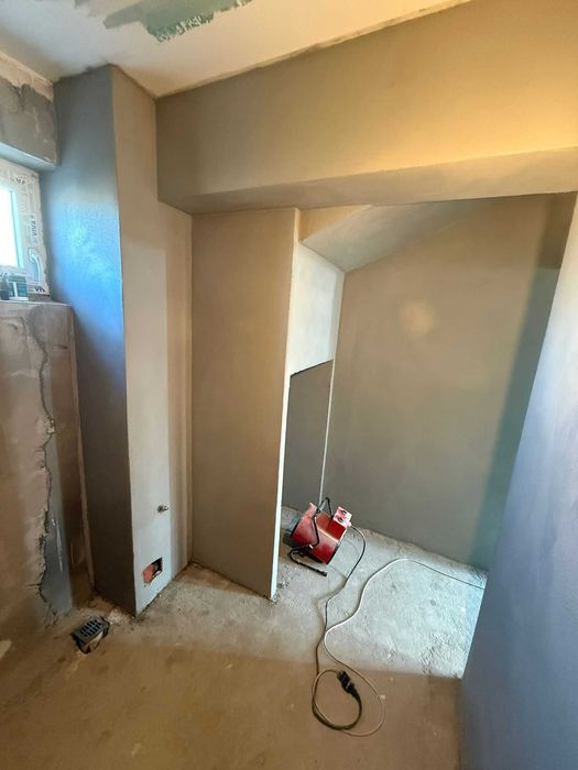 Tencuieli mecanizate / Finisaje interioare-exterioare