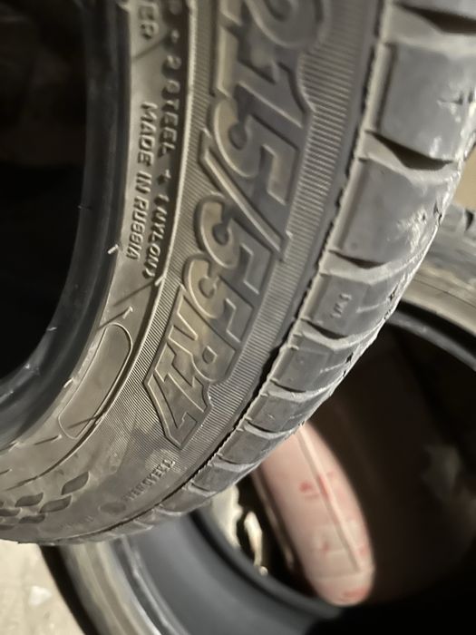 Продам резину две пары