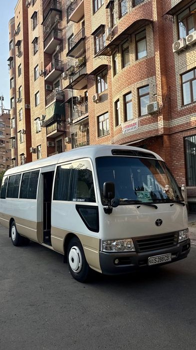 Toyota coaster  Mikroavtobus
