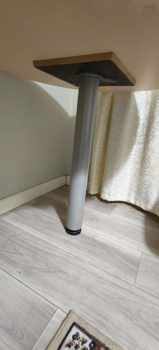 Стол для учебы и работы