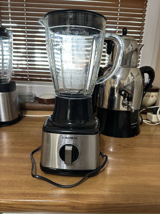 Блендер CROWN: Използван година
