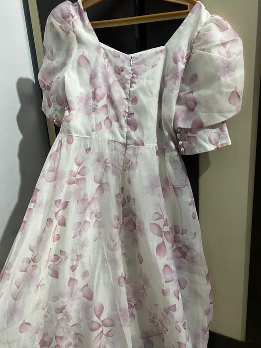 Платье пышное розовое