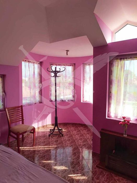 Дава се под наем Етаж от къща в София, Модерно предградие - 90 кв.м за 650 € - Снимка #3