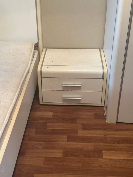 Продам спальный гарнитур