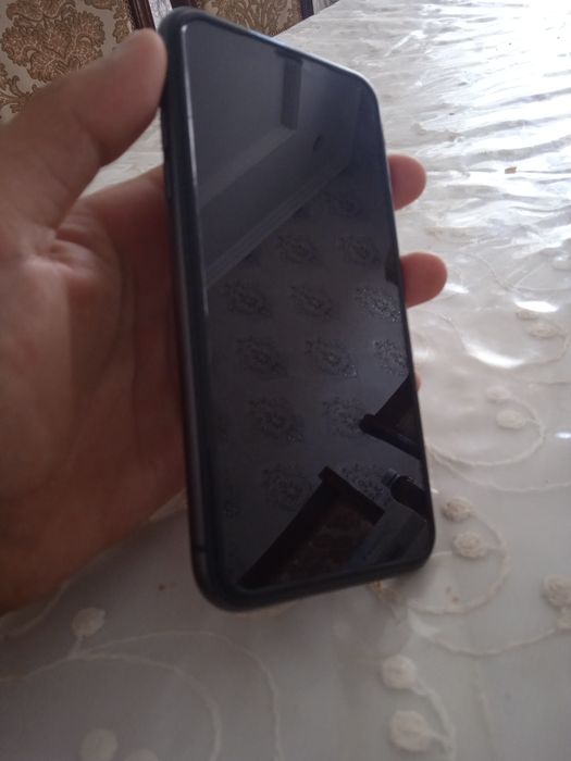 iPhone11 с гарантией