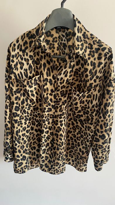 Продам рубашку  на размер 46-48