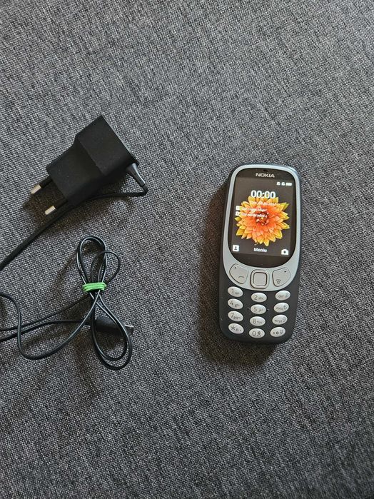 Nokia 3310  - telefon cu  butoane