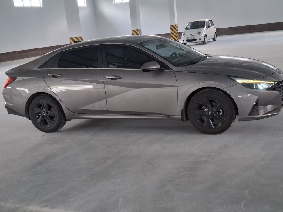 Hyundai elantra 2022