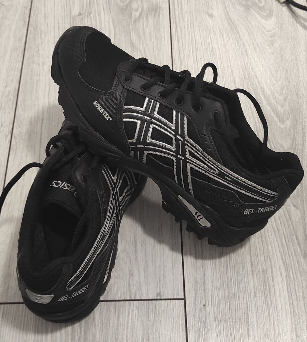 Asics gel target gore tex best sale