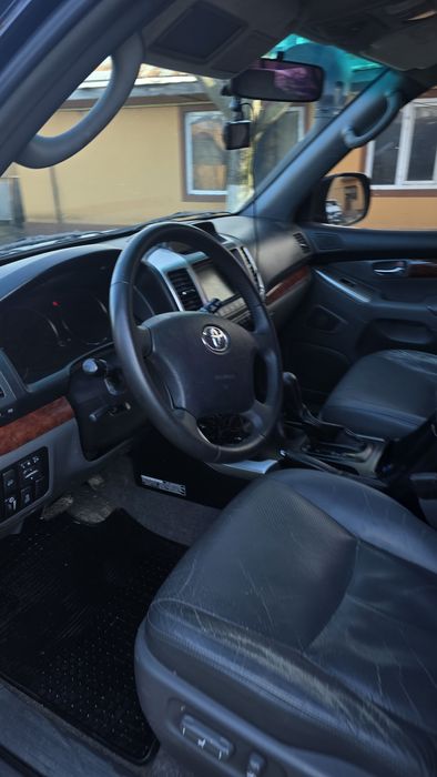 Toyota  Land  Cruiser