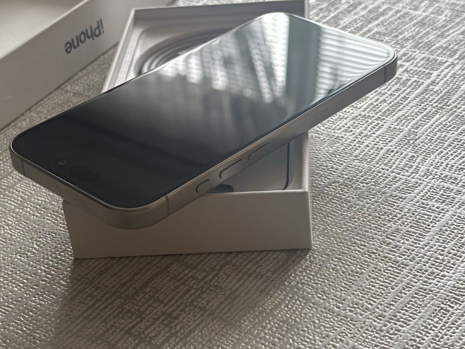 iPhone 15 Pro 128GB Silver eSim – Като НОВ, 90% Батерия.