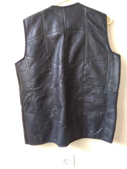 Черно кожено елече