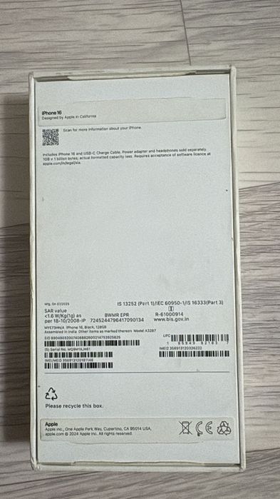 Продам айфон 16 память 128гб