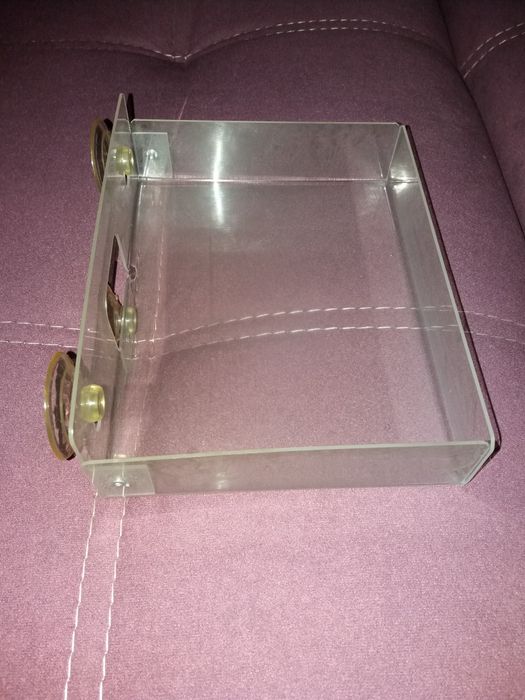 Ящик полочка на присосках