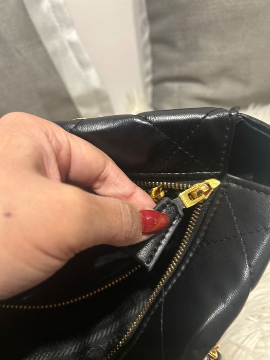 Geanta Prada din piele moale