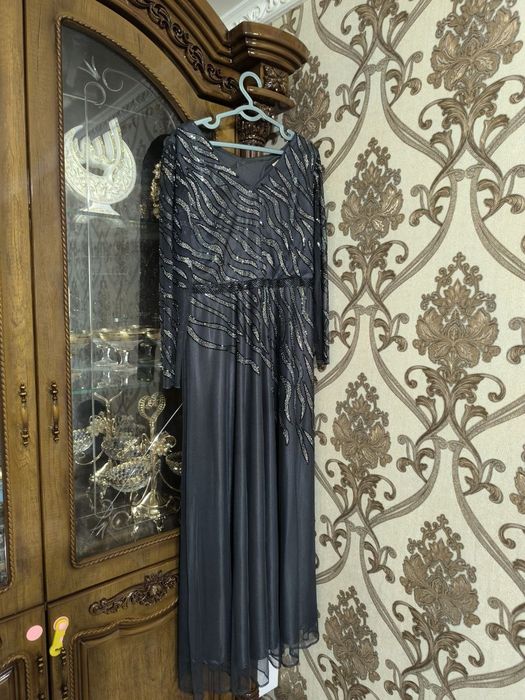 Вечерний платьее