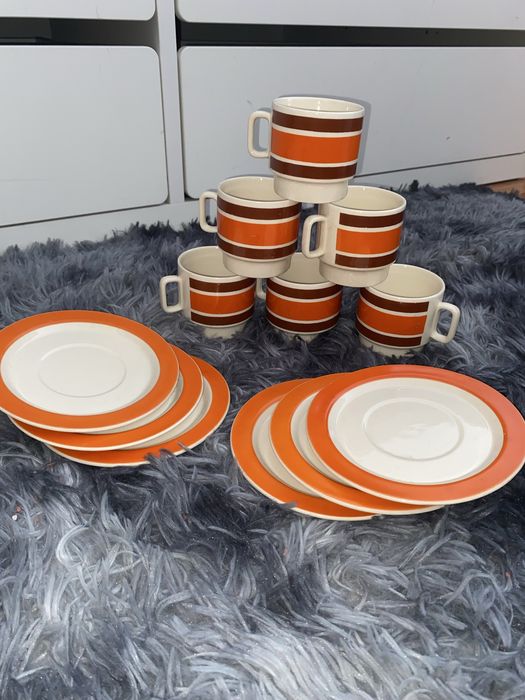 Set pahare si farfurii