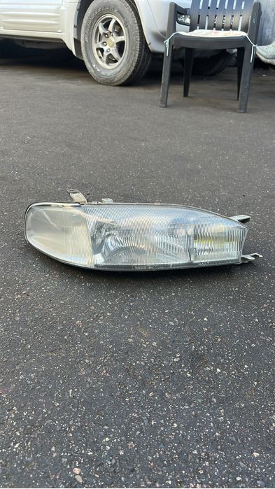 Правая фара на Toyota Camry 10