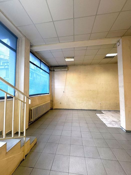 Магазин 72 кв.м до Хотел Плиска – 7 м витрина, 2 нива, топ видимос
