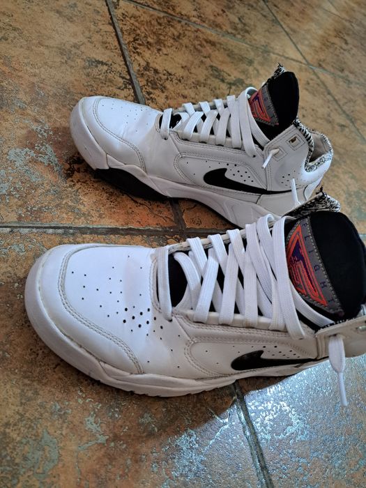 Adidasi Nike , mărimea 39