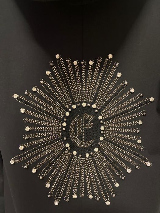 Продам куртку с капюшоном