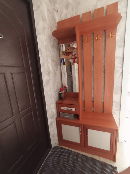Продам прихожую!