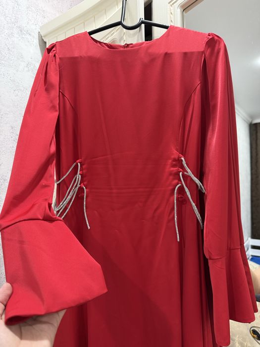 Продам вечерние платья