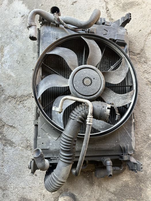 Радиатори с маска за Мерцедес Mercedes W246 177 B A class Б класа