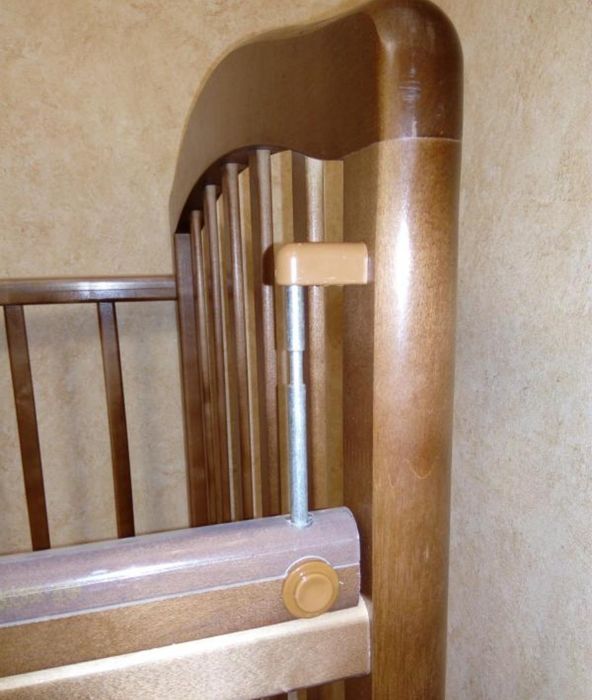 Продаю детскую кроватку