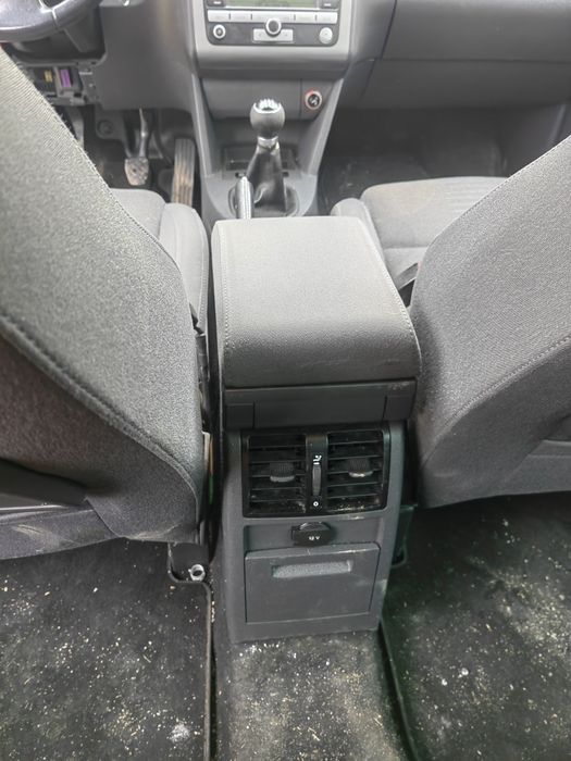 Vw Touran 2.0TDI 140к.с 8 клапановия мотор BMM на части