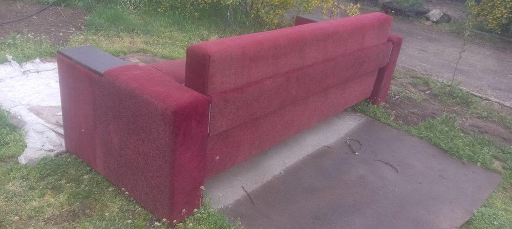 Диван в хорошем состоянии