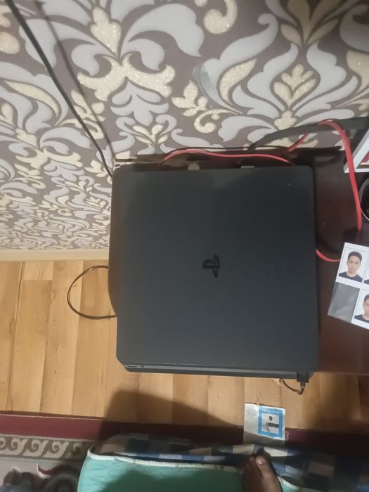 Продам игры на + сама пс 4