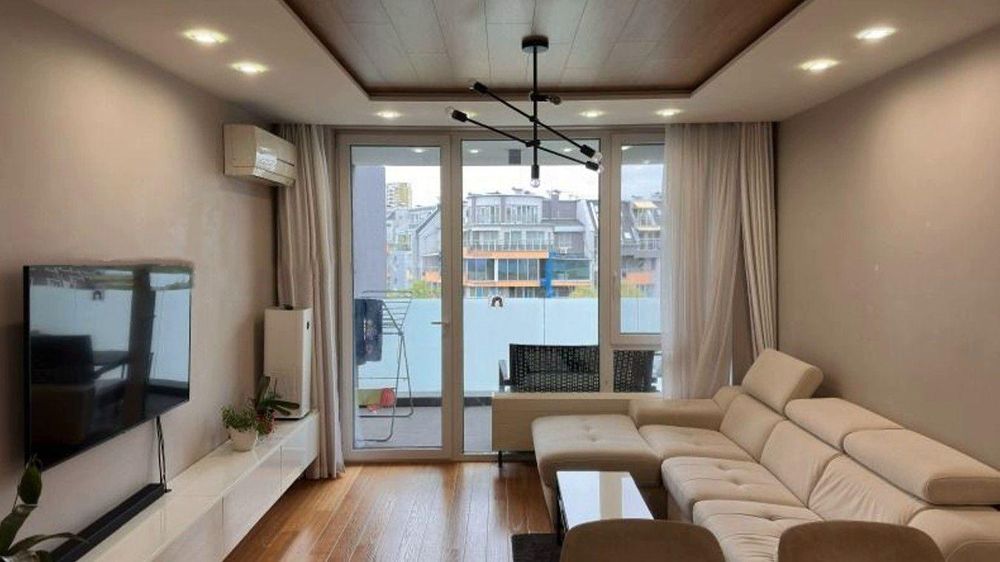 Дава се под наем Тристаен апартамент в София, Изгрев - 110 кв.м за 1350 € - Снимка #1