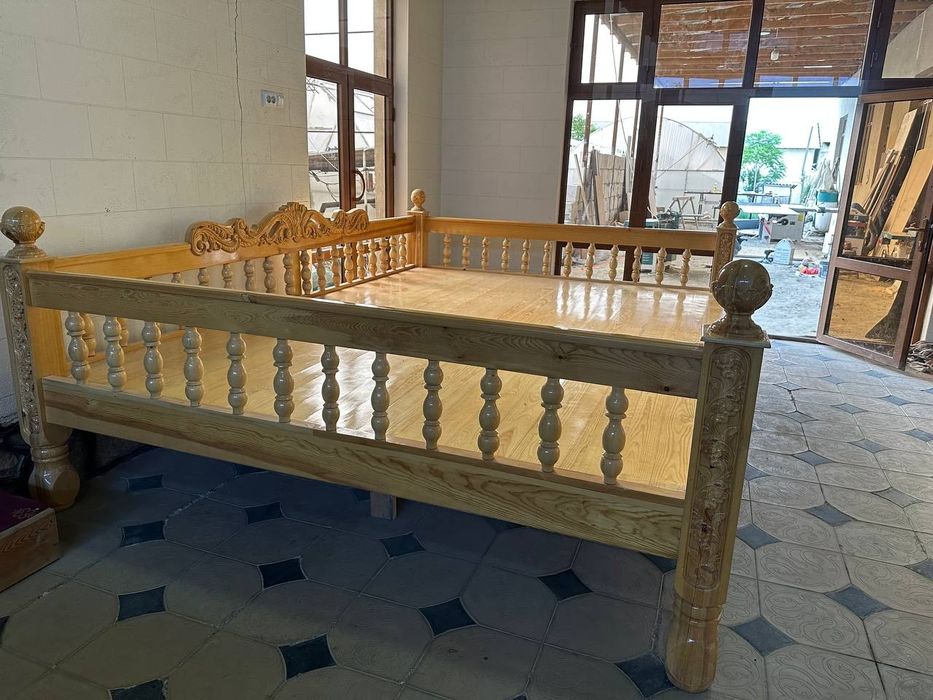 Kravat sotiladi Holati yangi