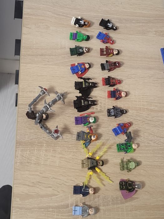 Minifigurine lego marvel si dc