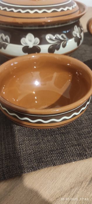 Глиняный набор посуды прошлого века