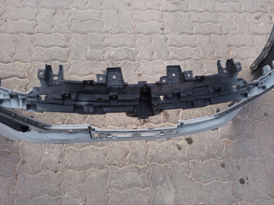 Продаётся бампер на changan  CS55 plus