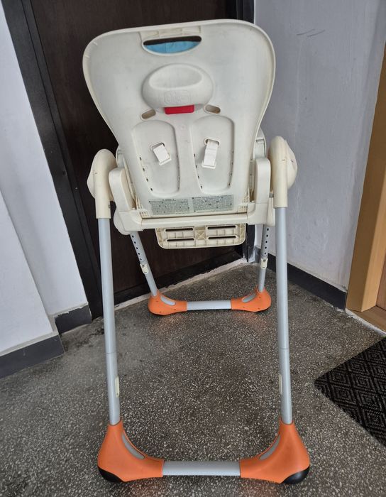 Scaun cu masă bebeluși și  copii. Marca Chicco Polly