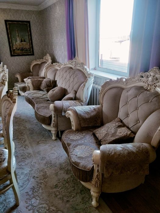 Продам диван с креслами